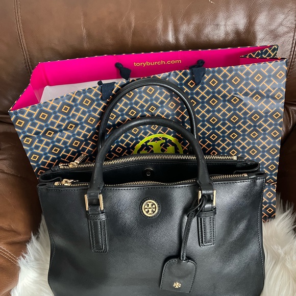 Tory Burch Shoulder Handbag - Picture 12 of 16